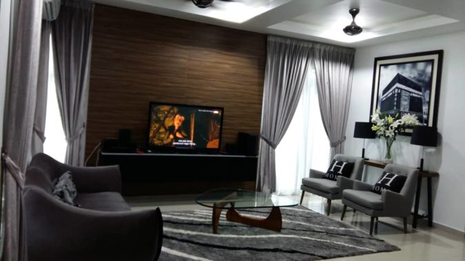 4 video living area